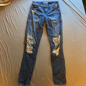 Juniors rewash ripped jeans